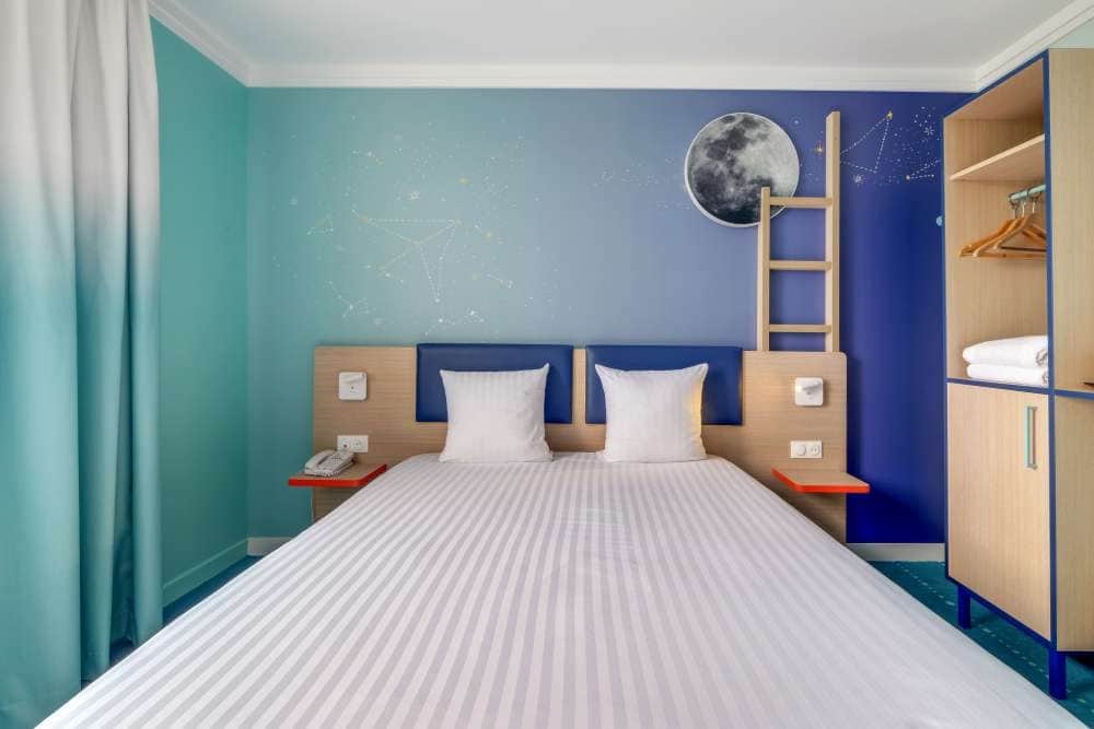 Grand Magic Hotel