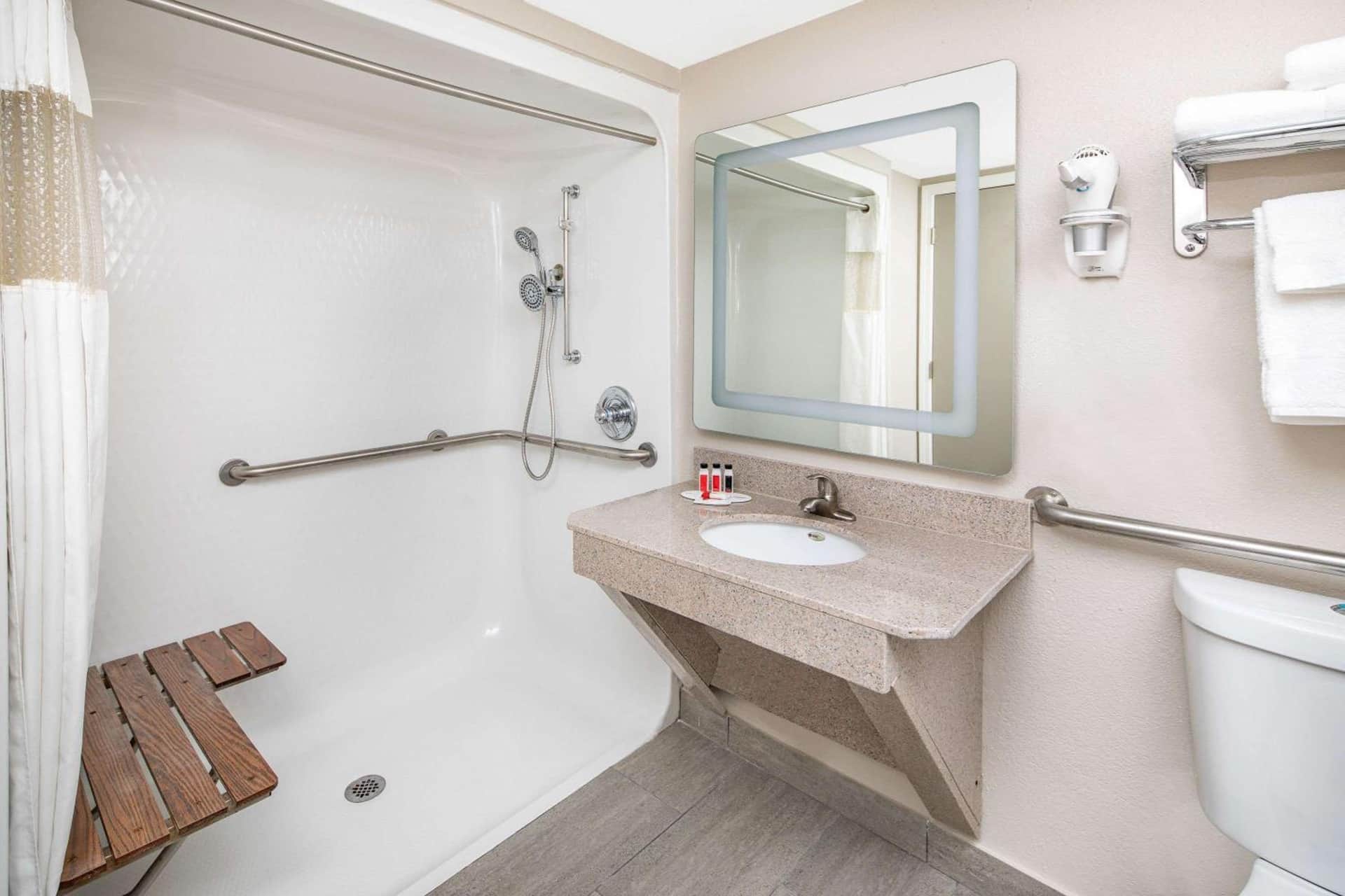 Ramada by Wyndham Alpharetta Atlanta North