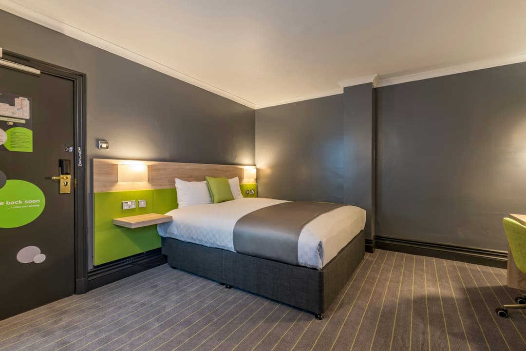 Thistle Express Luton