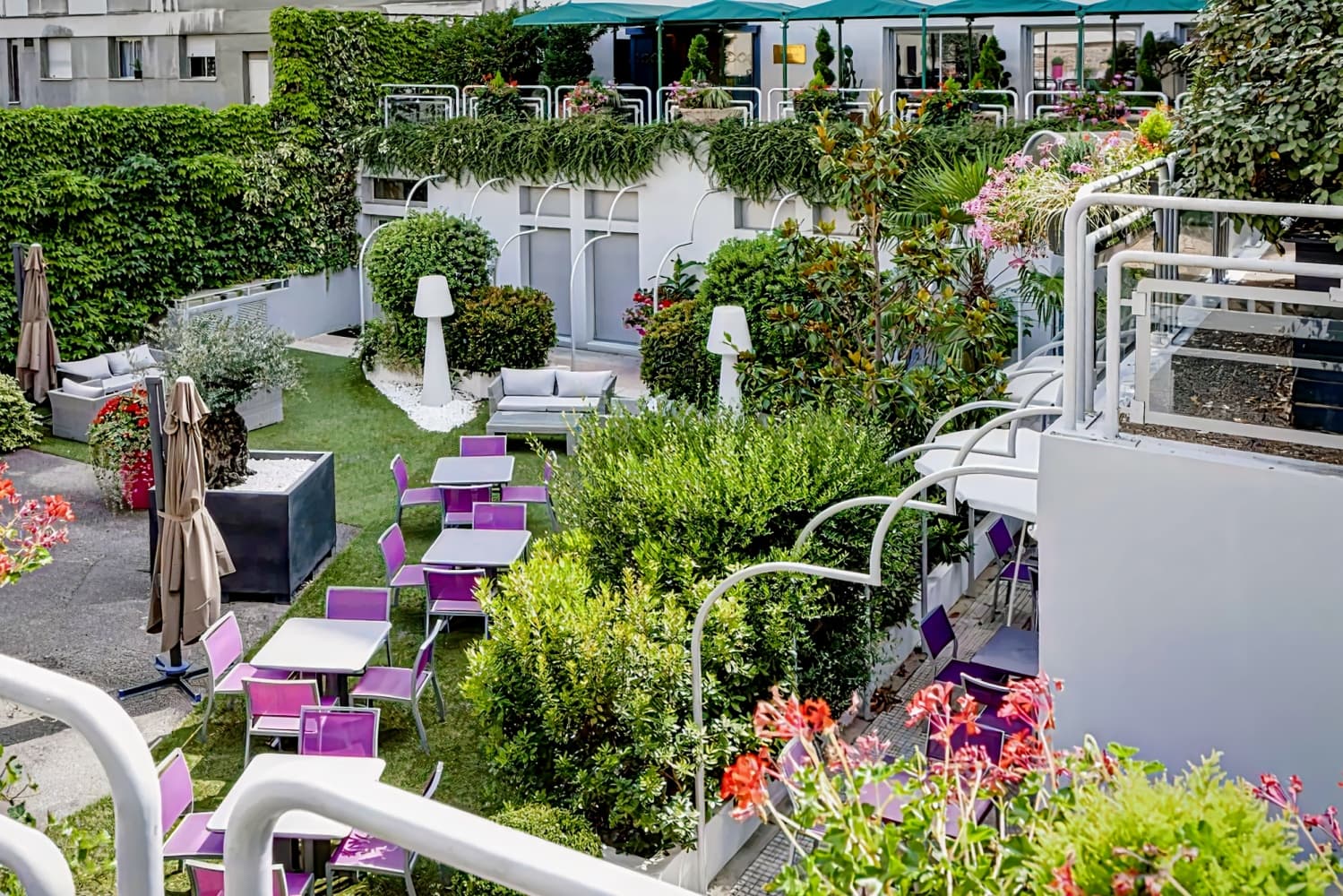 Hôtel Charlemagne by HappyCulture