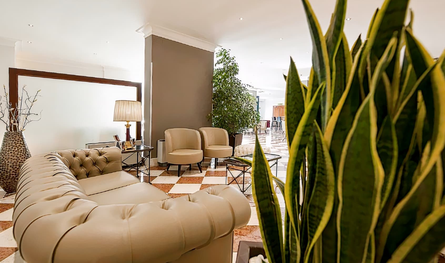 SHG HOTEL DE LA VILLE