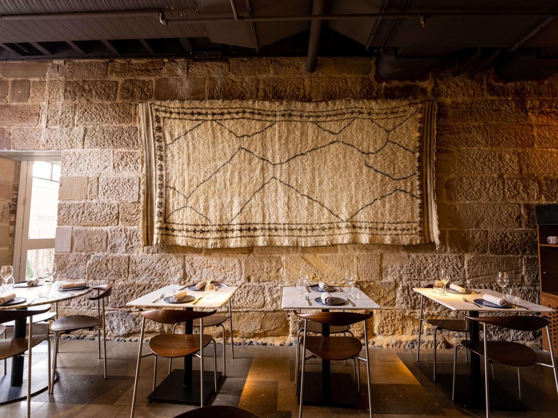 Harbour Rocks Hotel