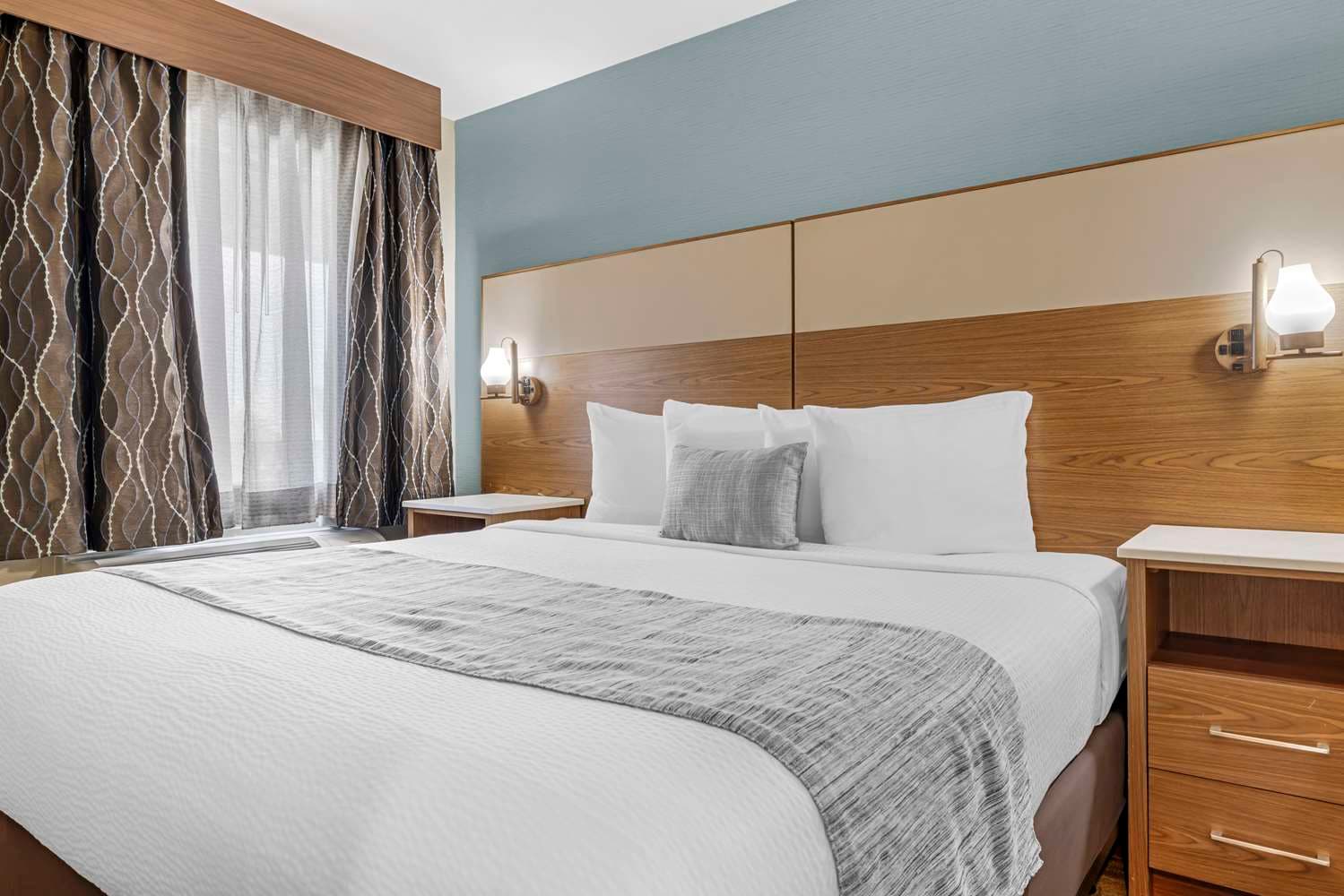 Best Western Carlsbad by the Sea