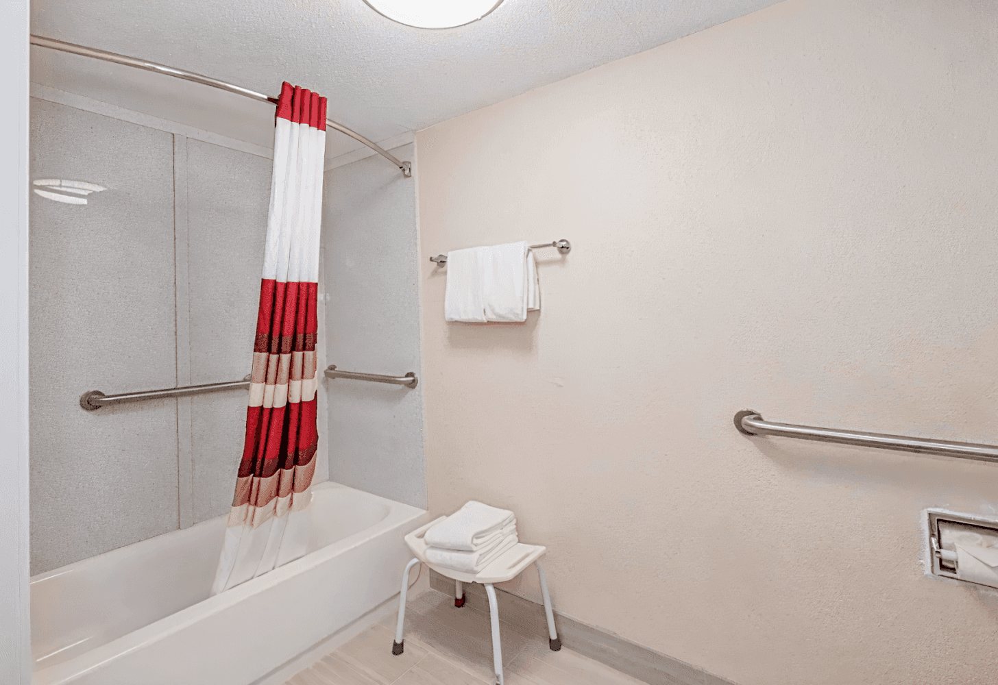 Red Roof Plus & Suites Knoxville West - Cedar Bluff