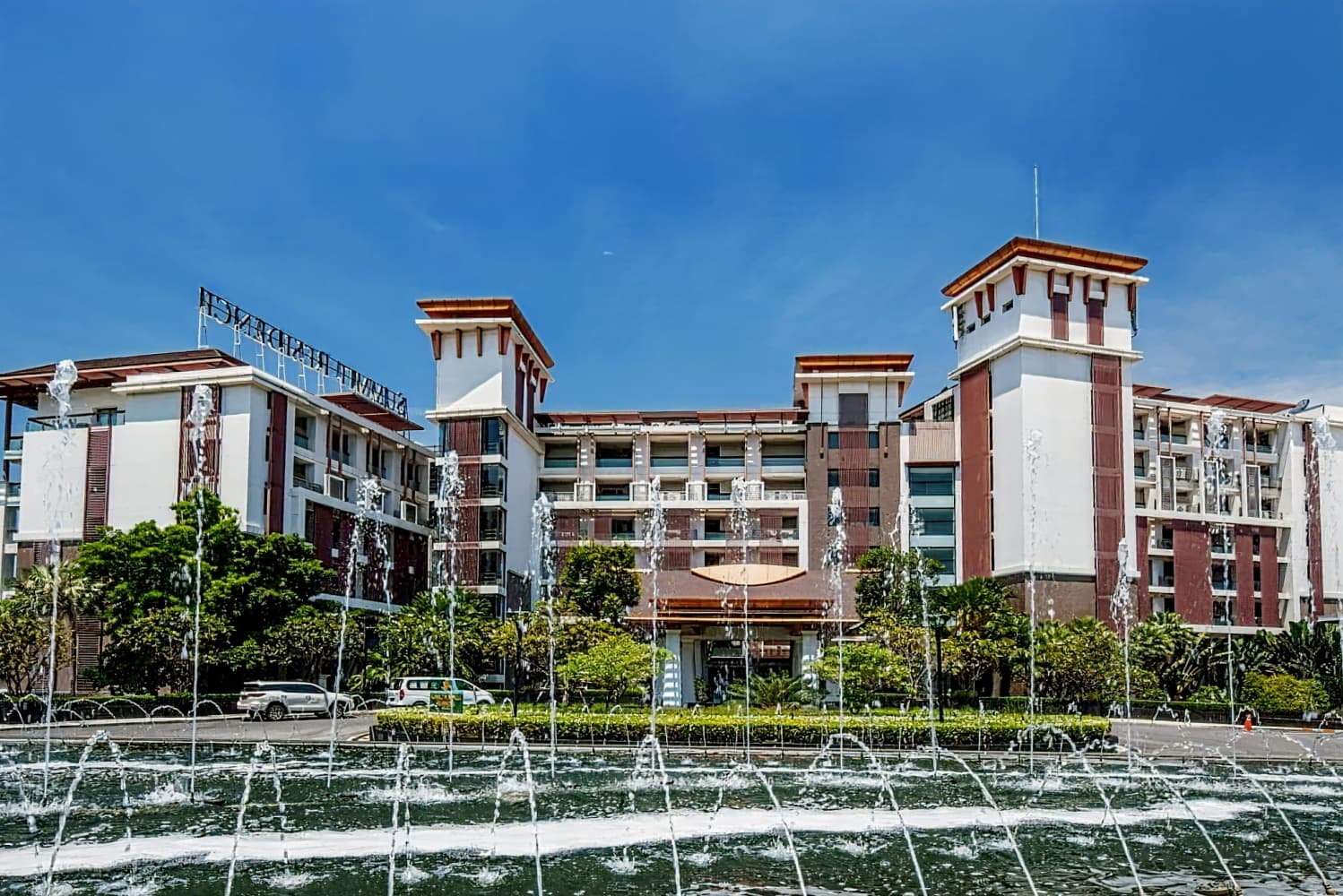 Summit Windmill Golf Residence