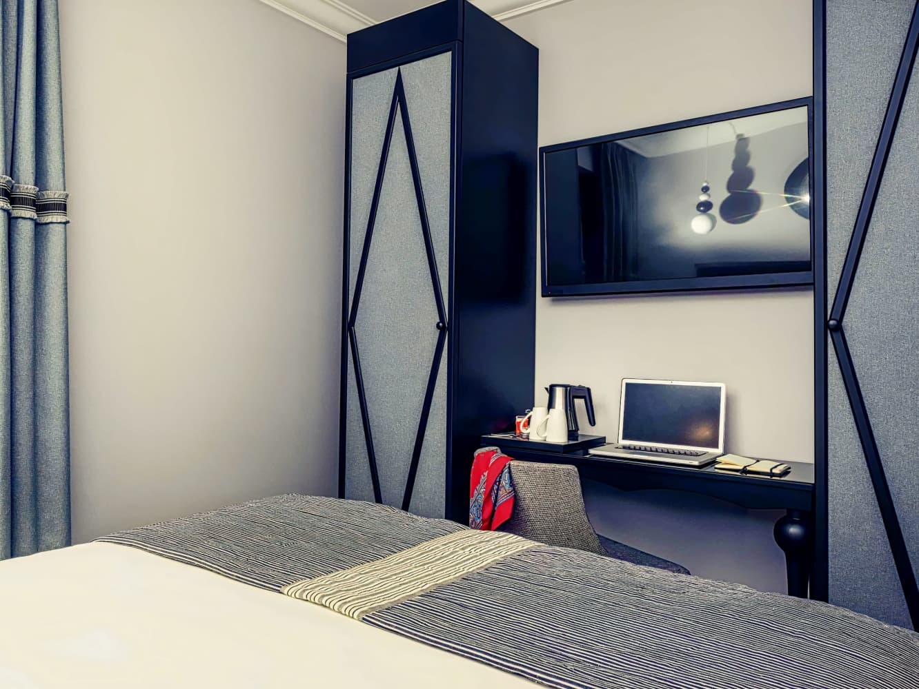 Mercure Paris Arc de Triomphe Wagram Hotel