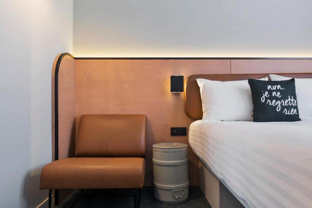 Moxy Bastille