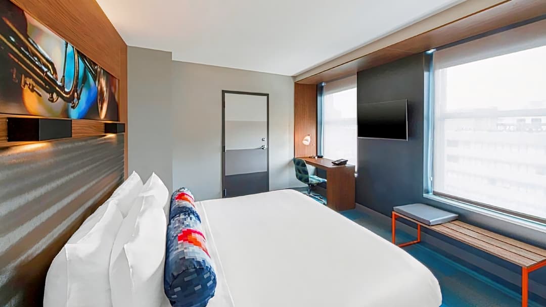 Aloft New York LaGuardia Airport