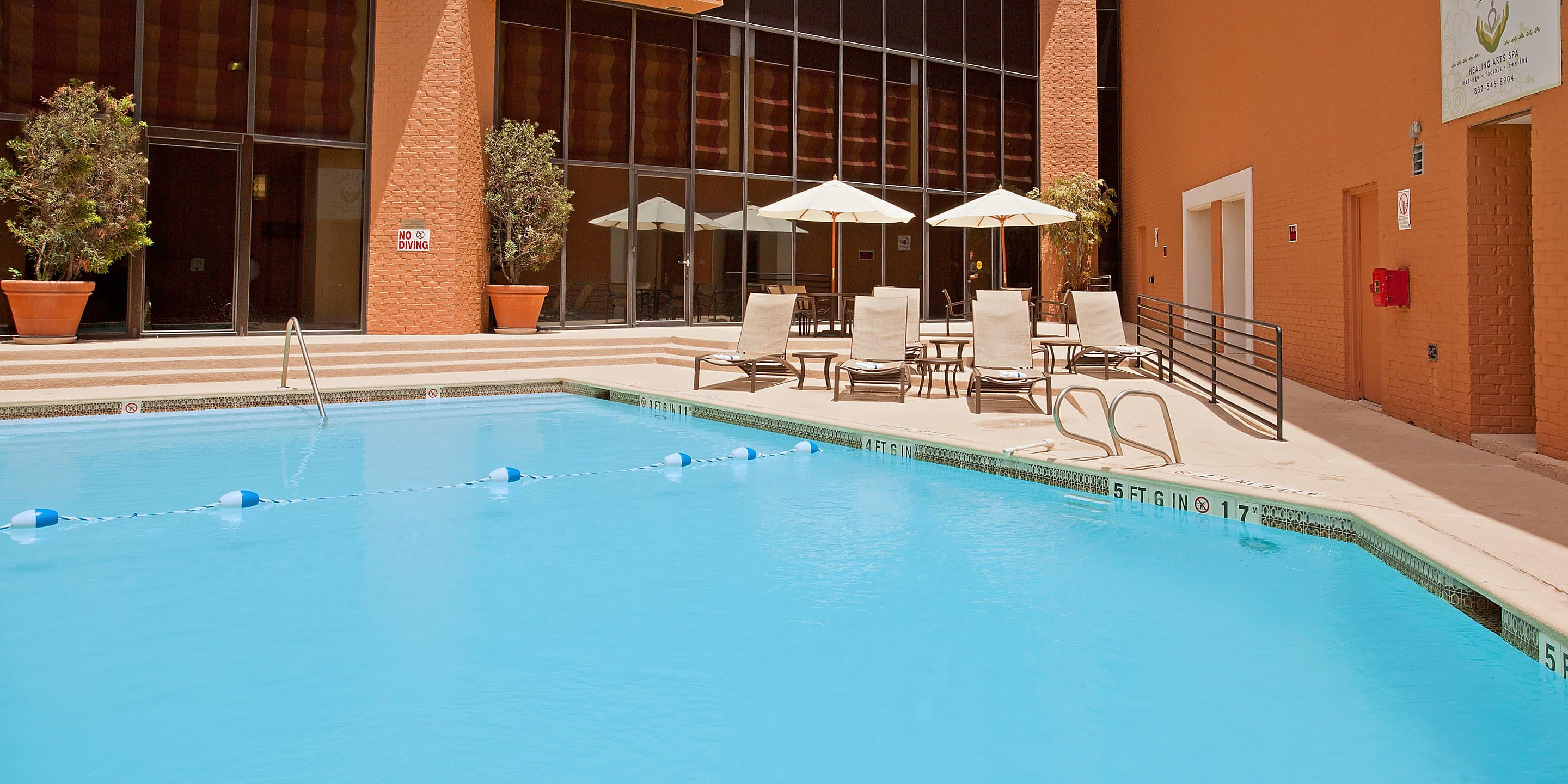 Crowne Plaza Houston River Oaks