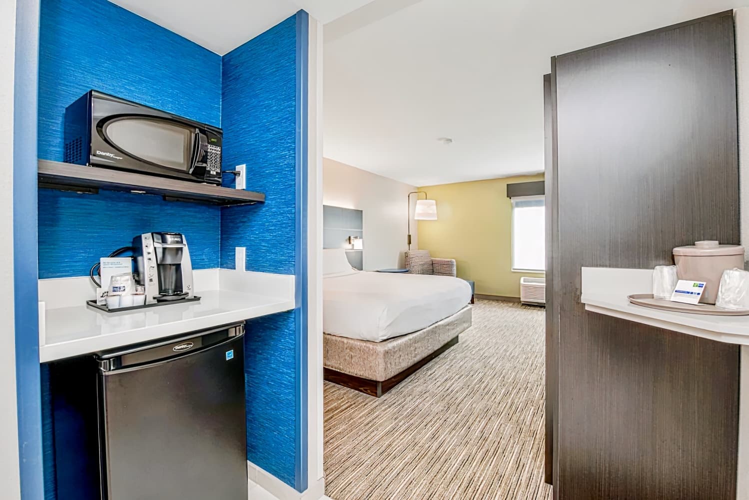 Holiday Inn Express - Delafield