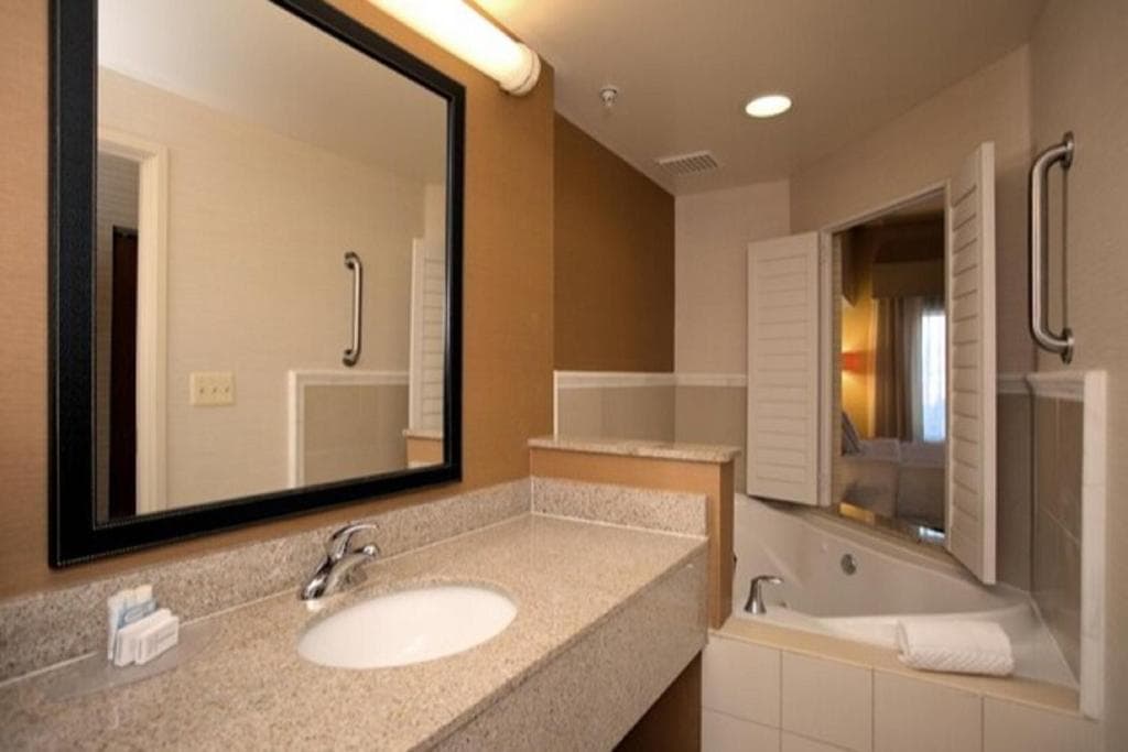 Fairfield Inn & Suites by Marriott Edison - South Plainfield