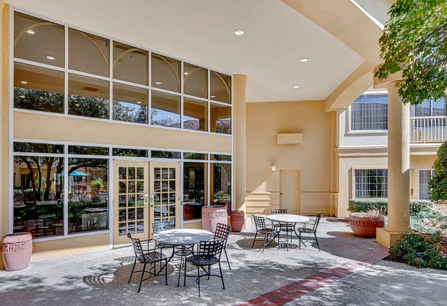 La Quinta Inn & Suites by Wyndham Dallas - Addison Galleria