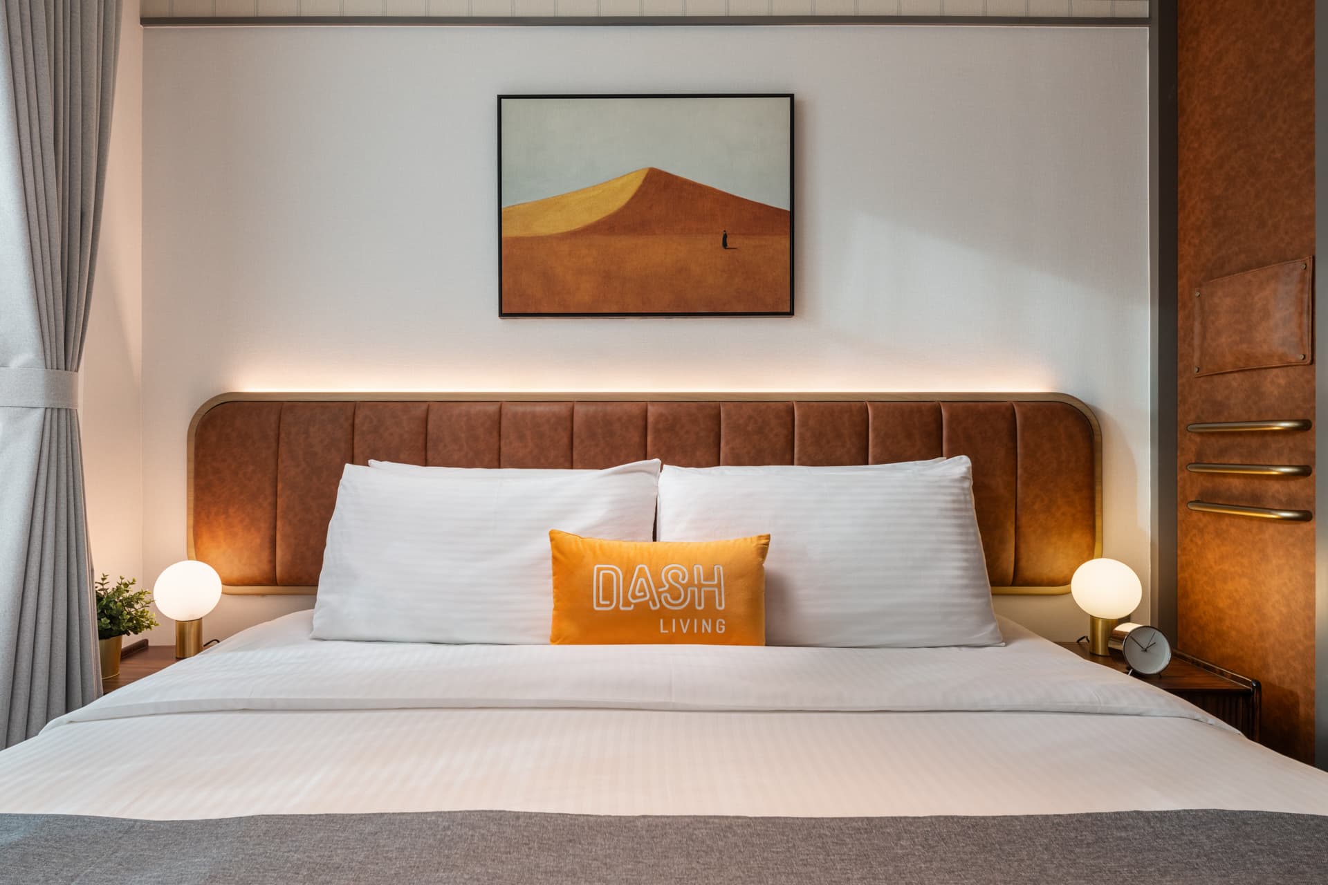 Dash Living on Hollywood