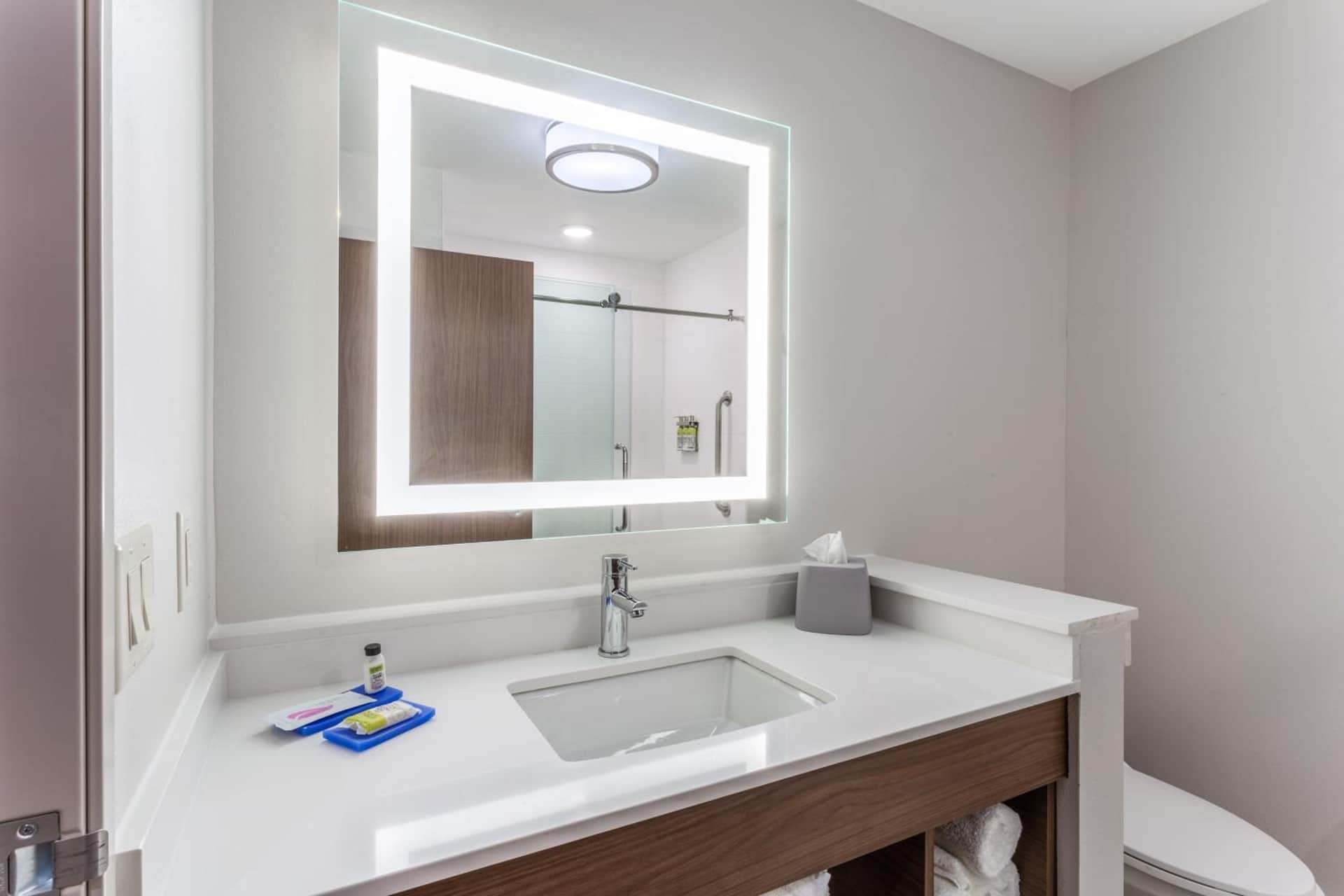 Holiday Inn Express & Suites Kearney by IHG