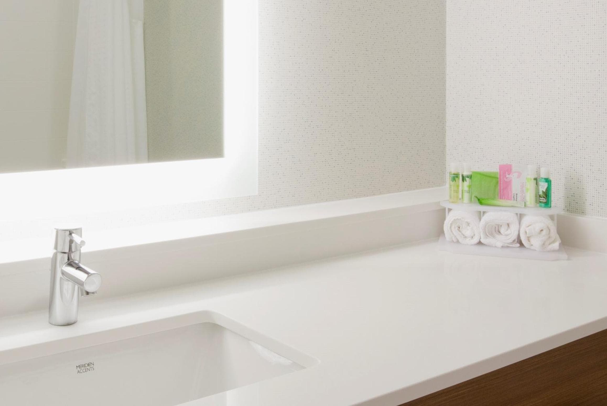 Holiday Inn Express & Suites Minneapolis (Golden Valley)