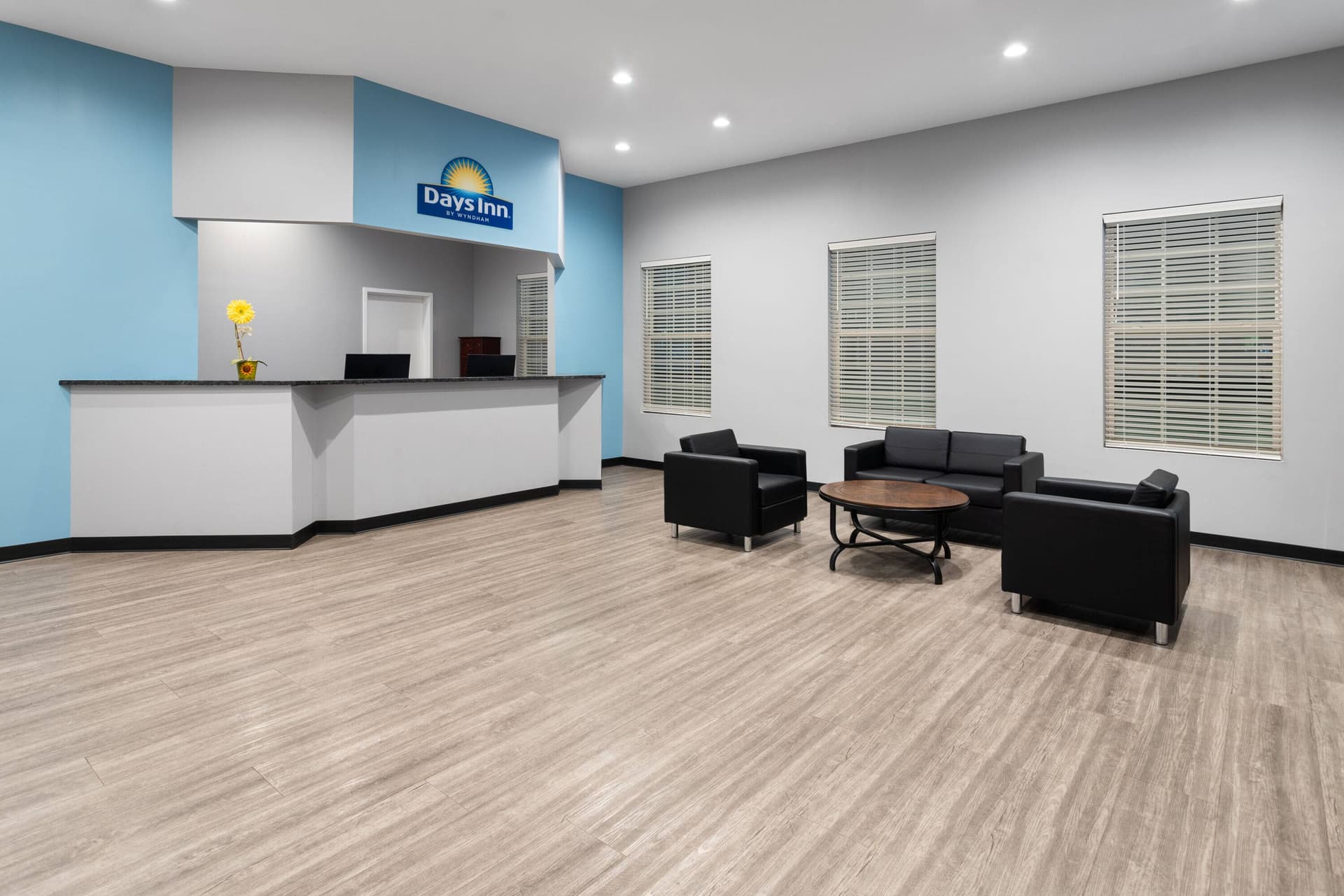 Days Inn by Wyndham Frederick