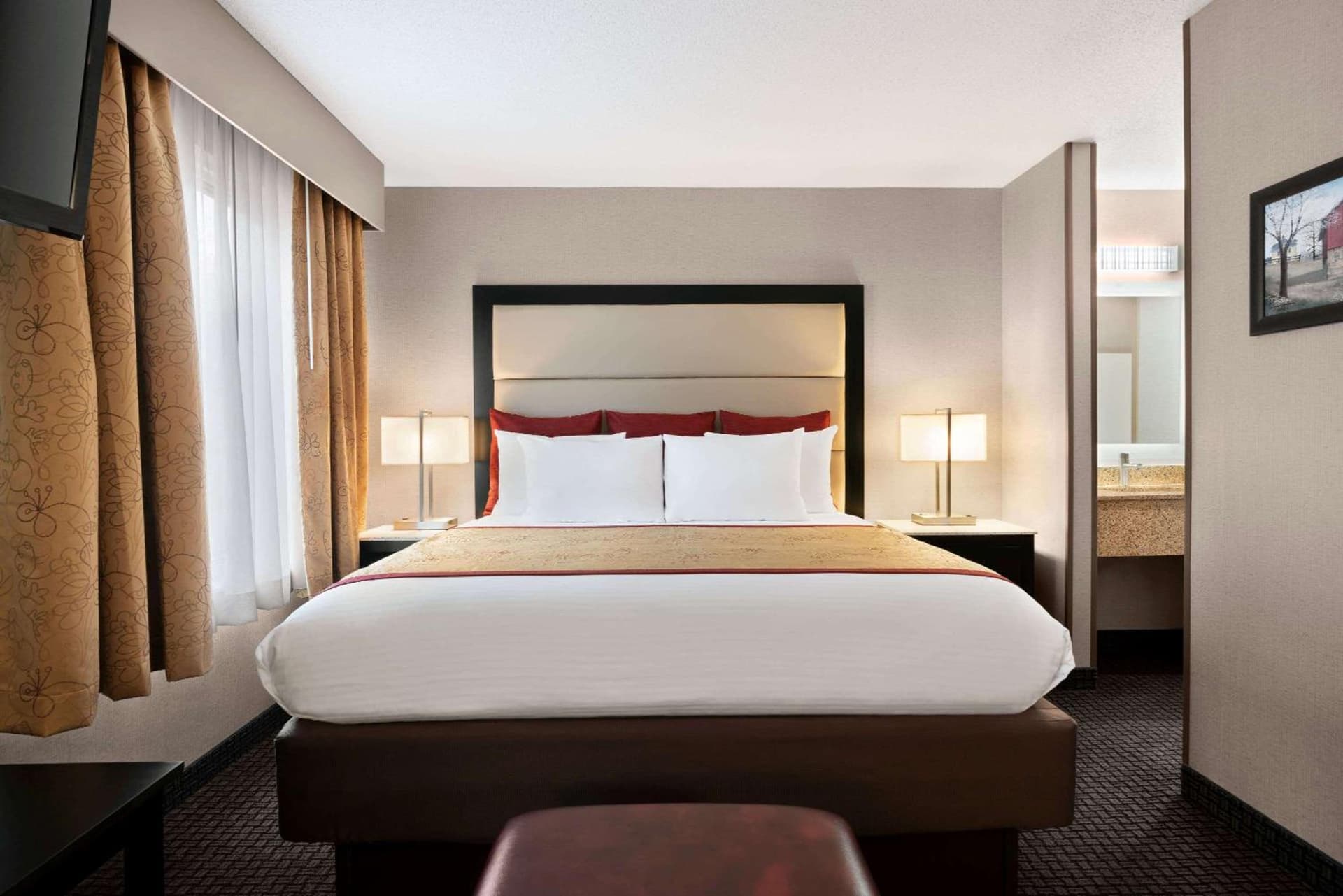 Lancaster Suites
