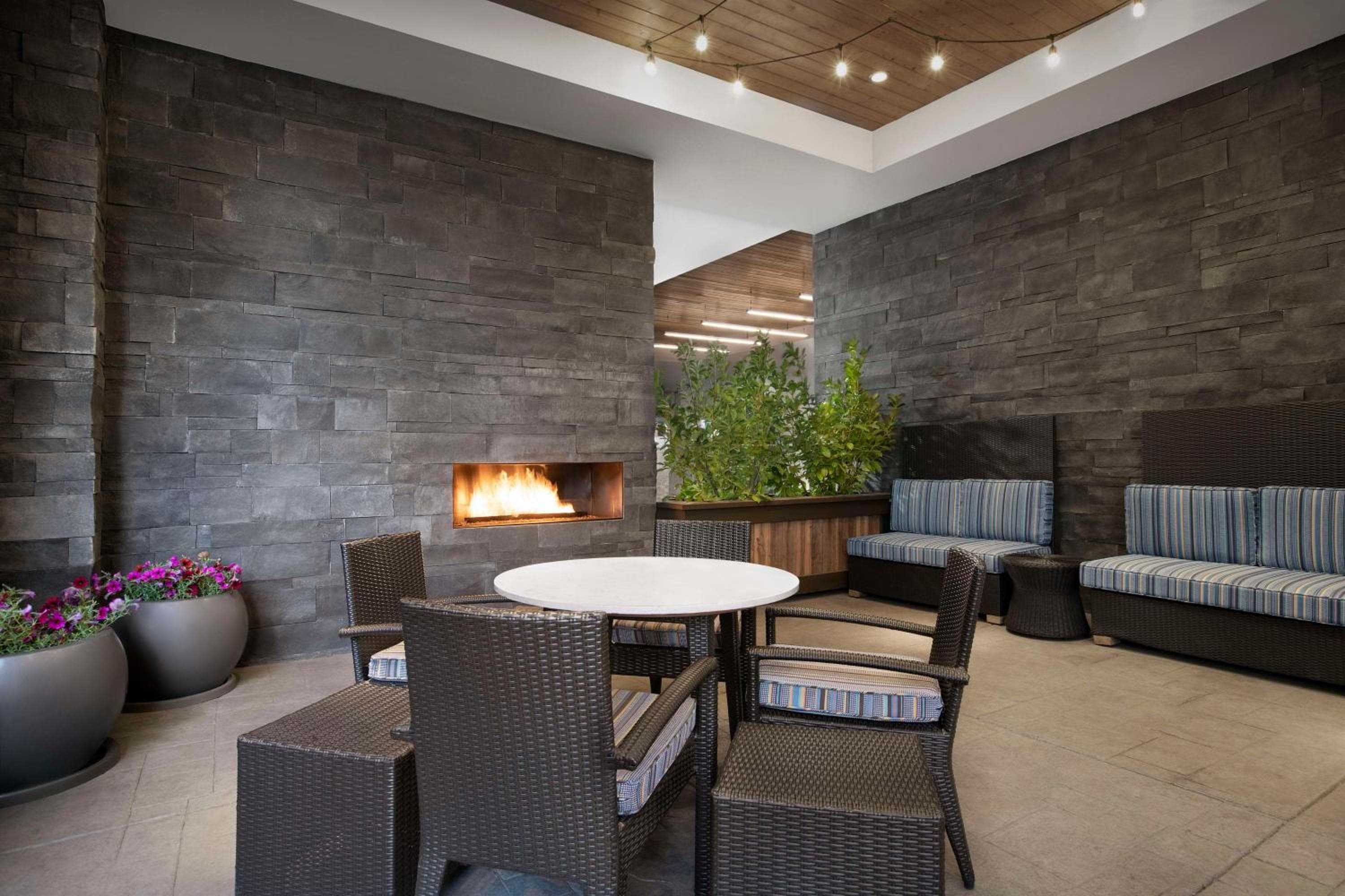 Home2 Suites by Hilton Eugene Downtown University Area