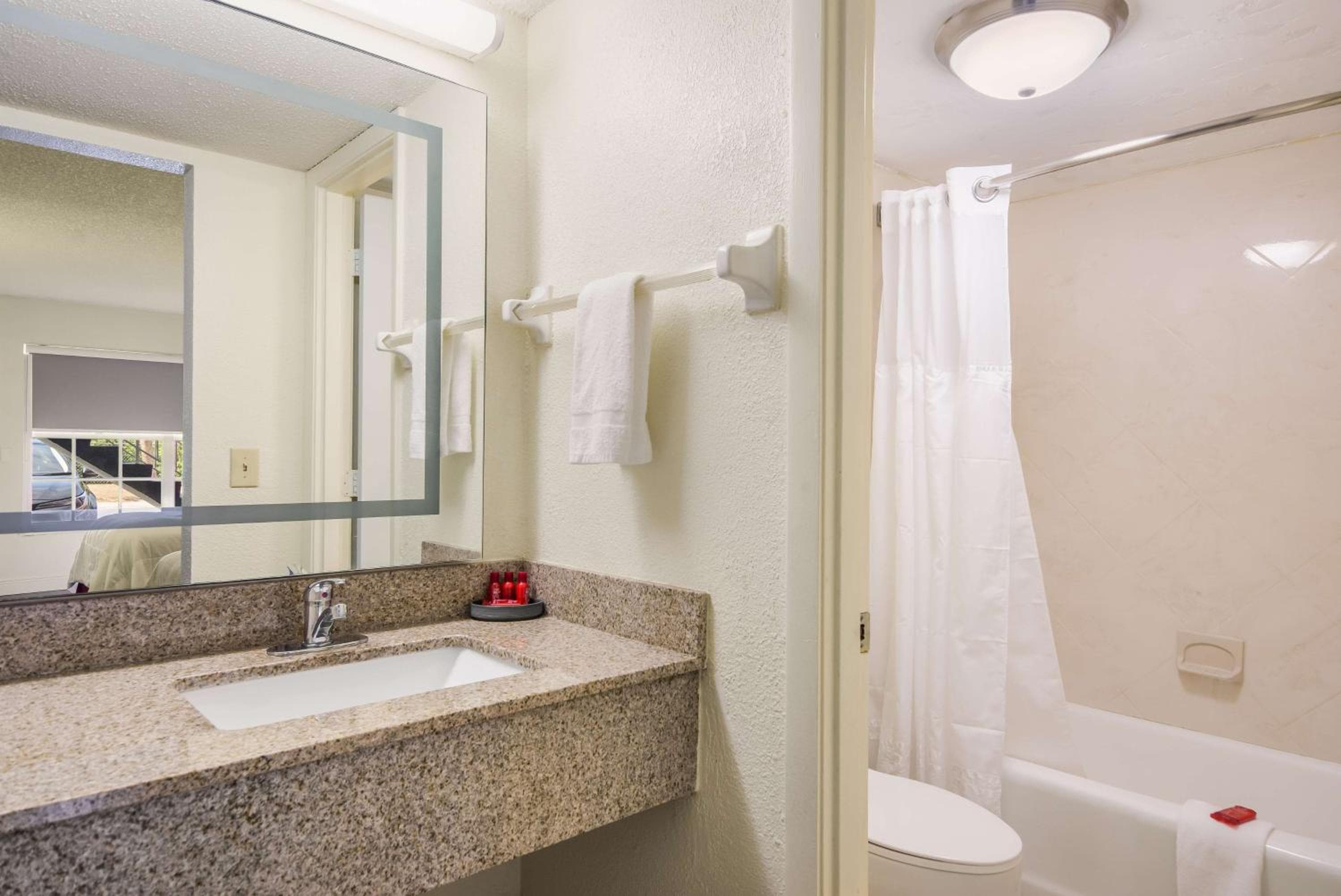 SureStay Hotel by Best Western Sarasota Lido Beach