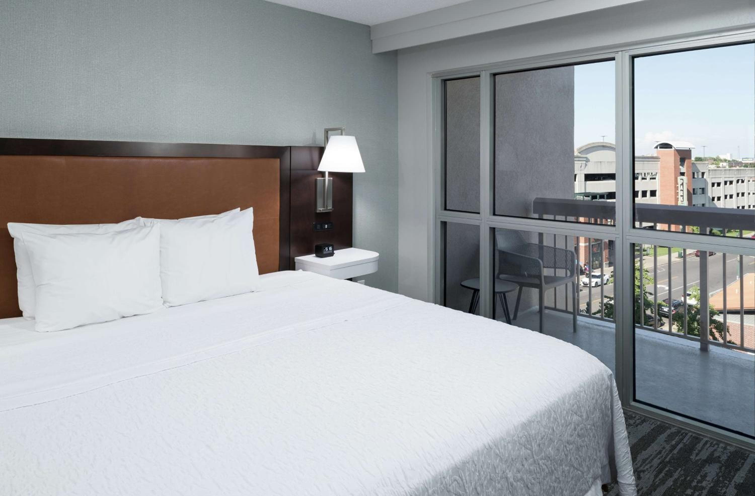 Hampton Inn & Suites Memphis at Beale Street