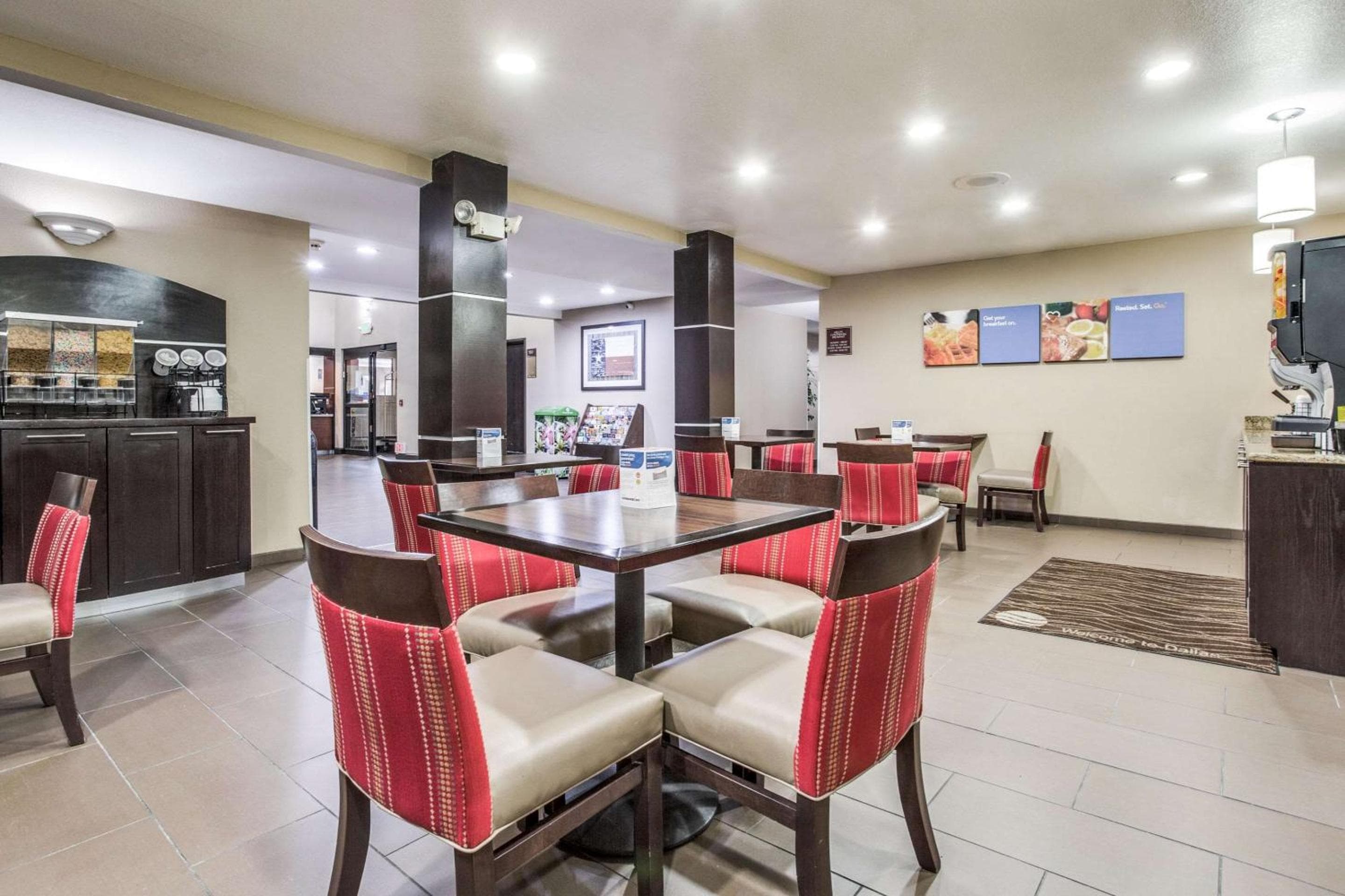Comfort Inn & Suites Love Field-Dallas Market Center