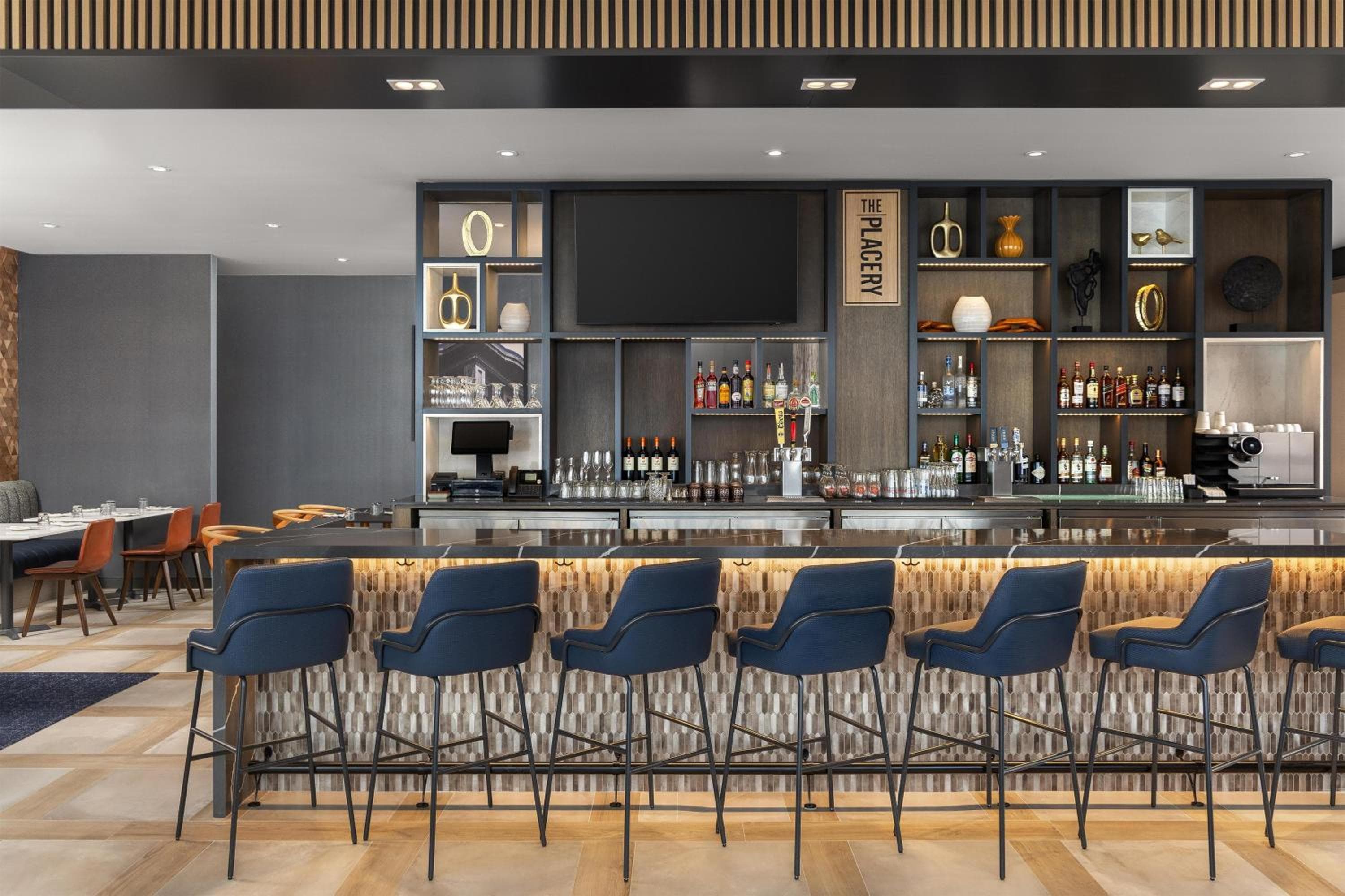 Hyatt Place Toronto Airport