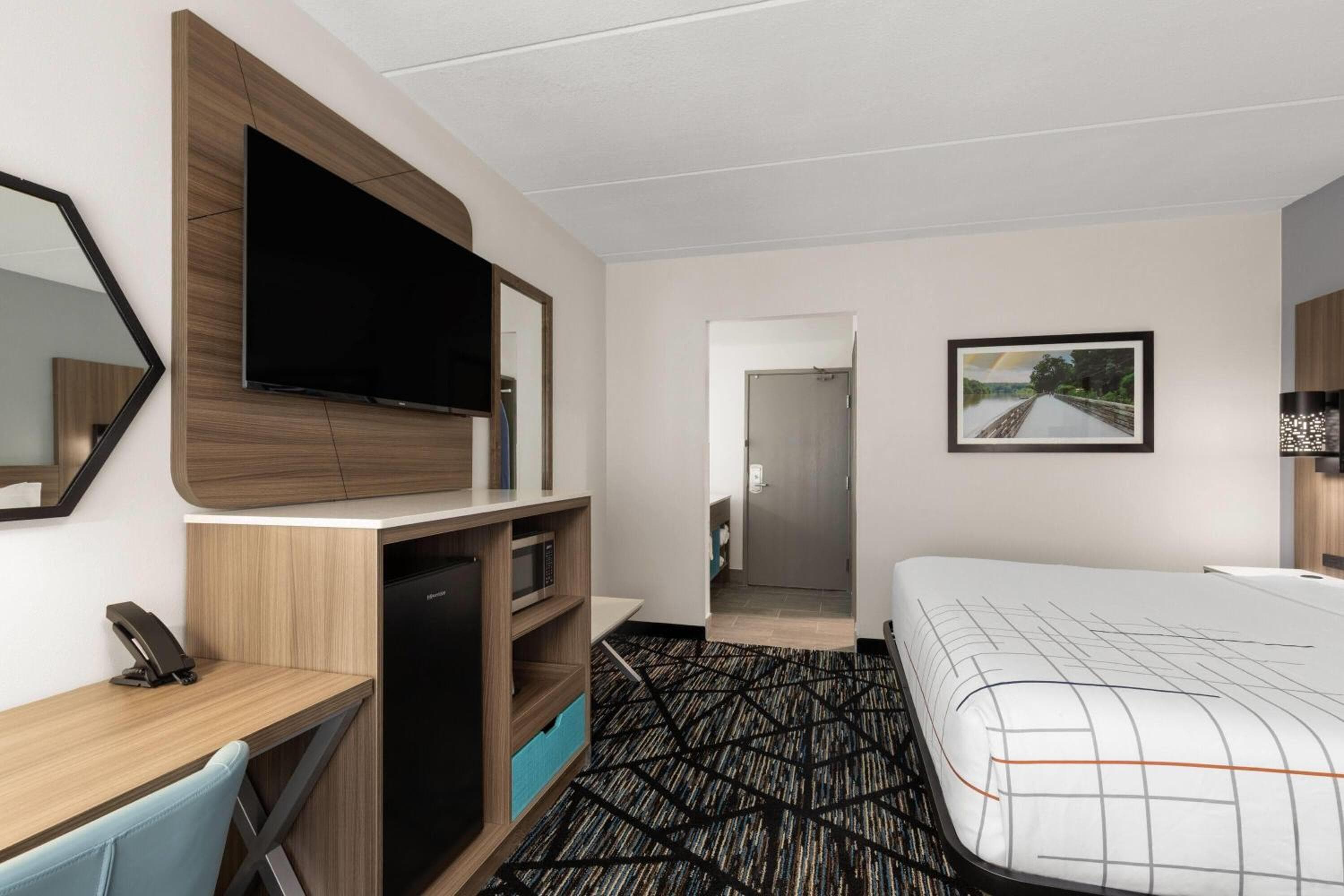 La Quinta Inn & Suites by Wyndham Atlanta Roswell