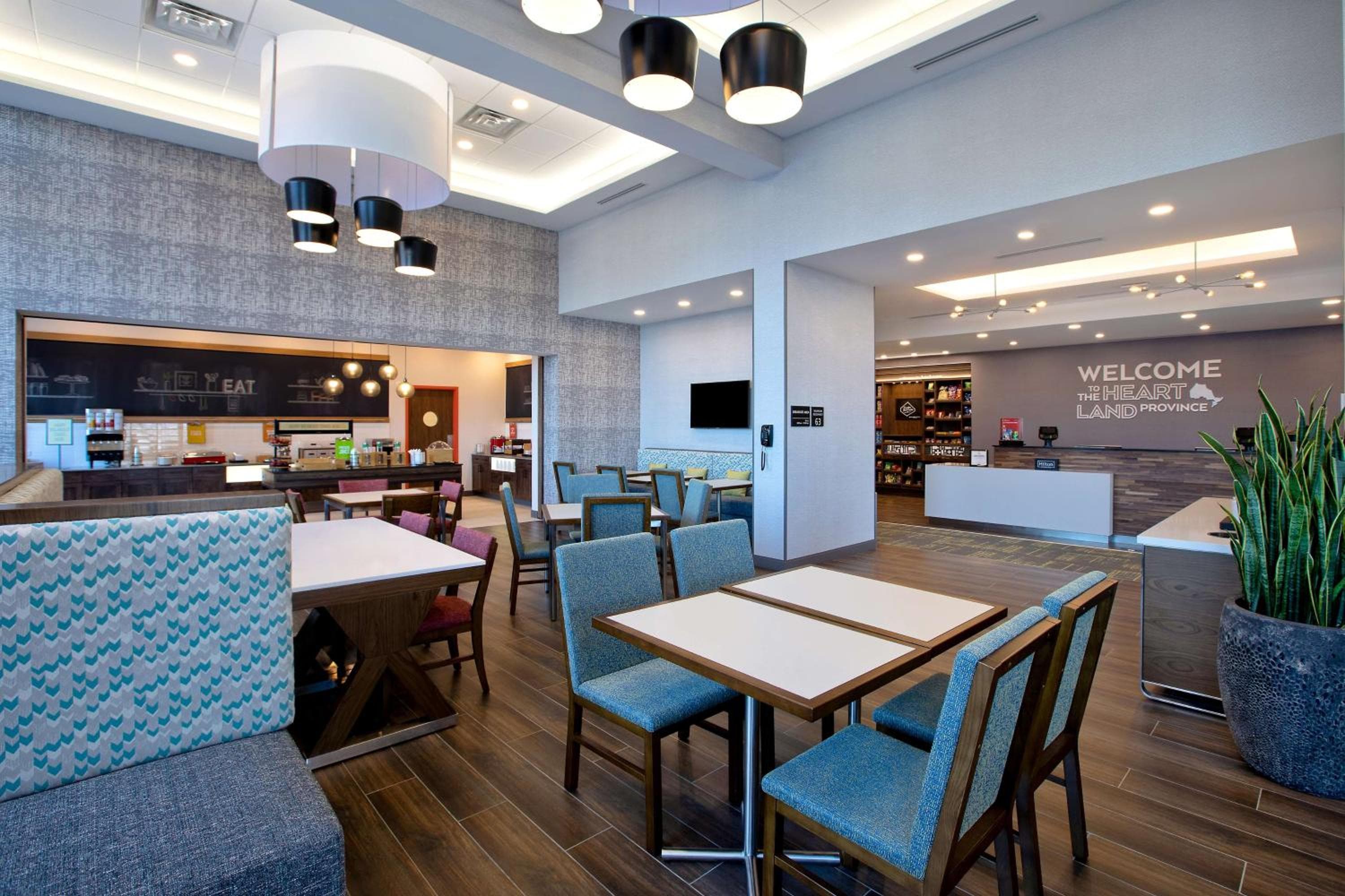 Hampton Inn & Suites Ottawa West