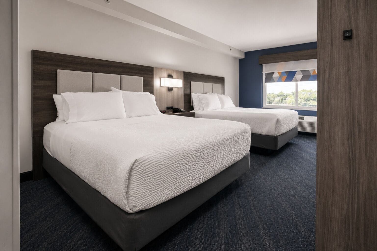 Holiday Inn Express & Suites Niagara Falls